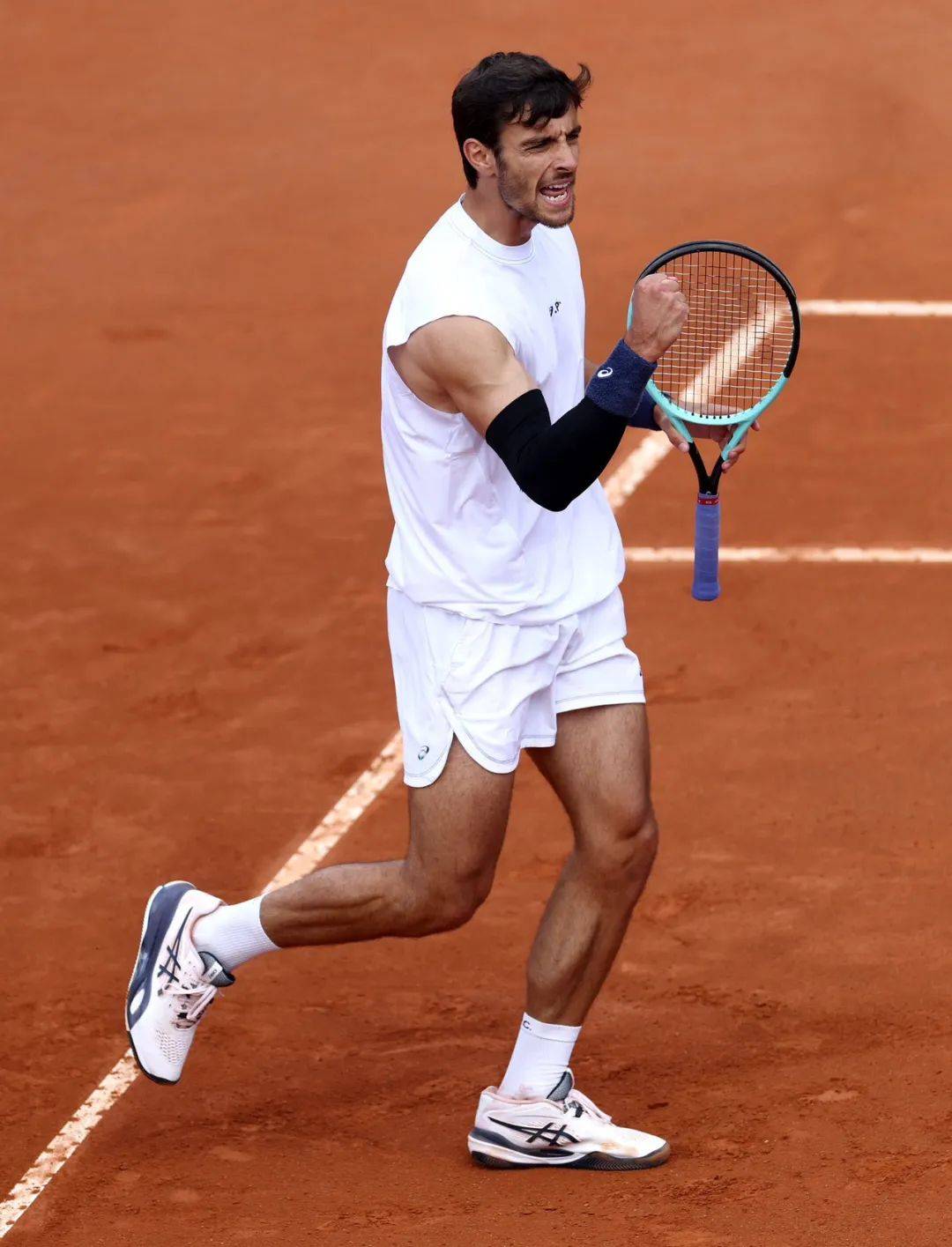 並說出自己 並說出自己